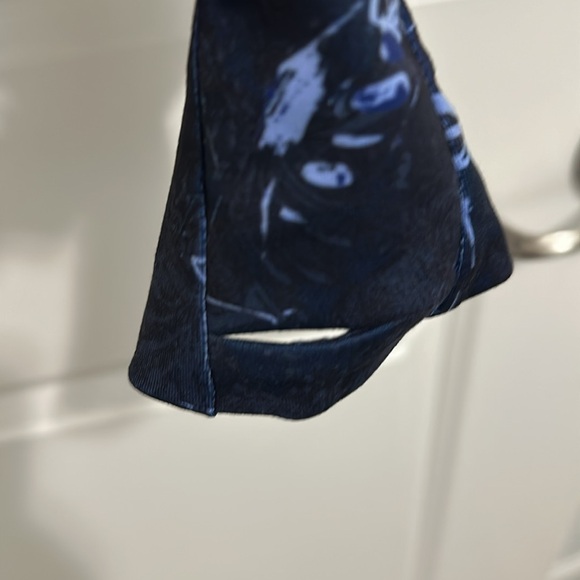 Columbia Ballona pullover. Size L. Navy and light blue. - Picture 5 of 6